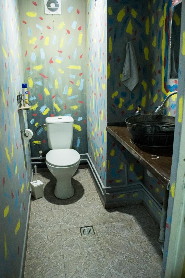 Your Room Hostel Tiflis Exterior foto